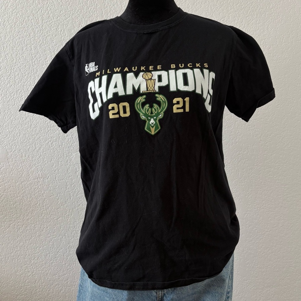 Milwaukee Bucks Champions 2021 T Shirt